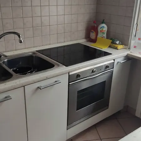 דירה Near Metro *