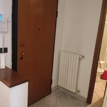 Apartment Near Metro