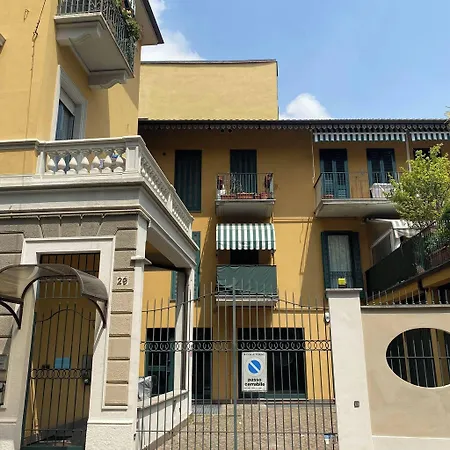 Apartment Near Metro *